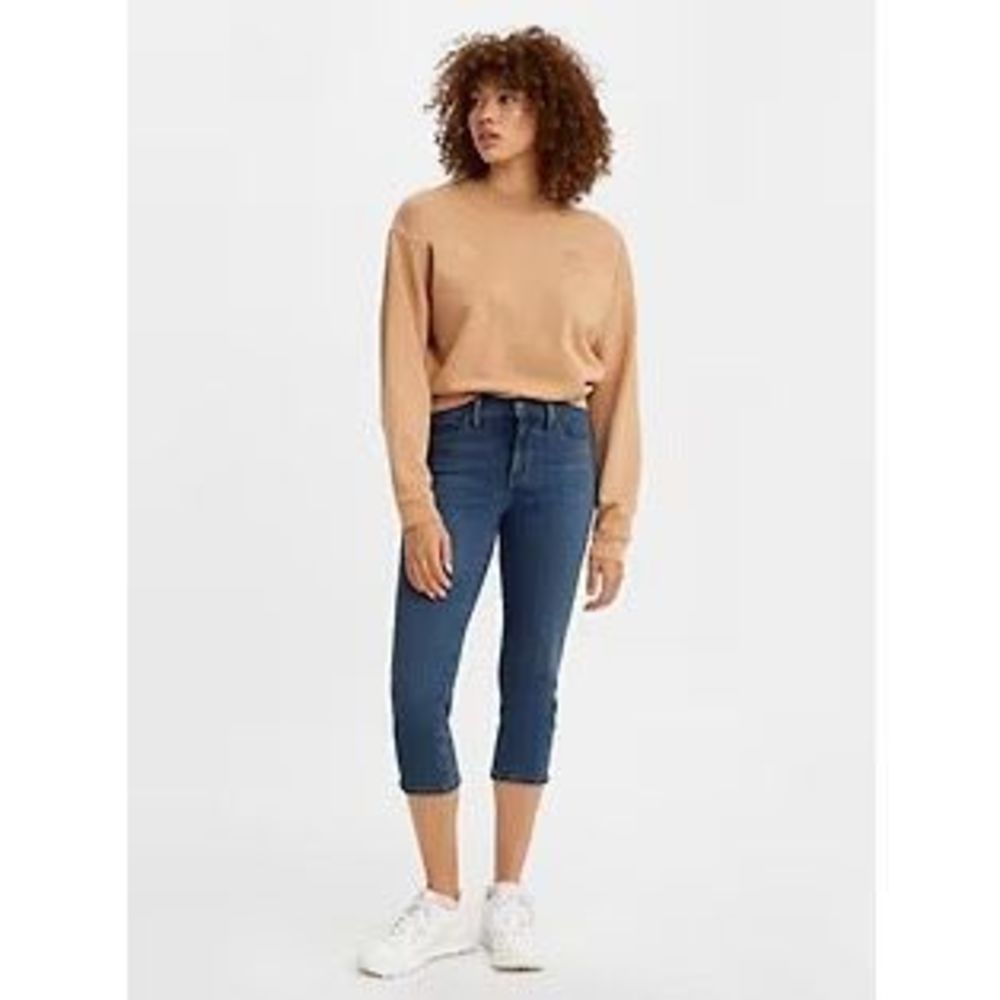 Levi’s Boyfriend fit Capri jeans size 28 EUC